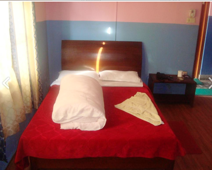 होटल दर्शनका एक कर्मचारी मृत फेला :