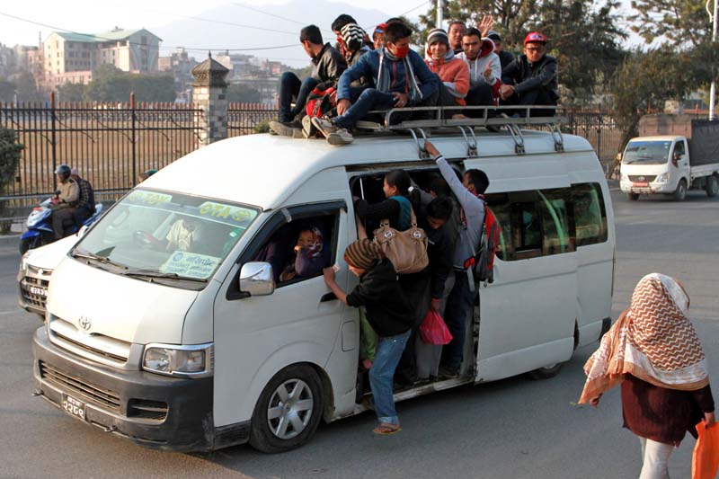 काठमाडौं उपत्यकामा मंगलबार सार्वजनिक यातायात बन्द घोषणा