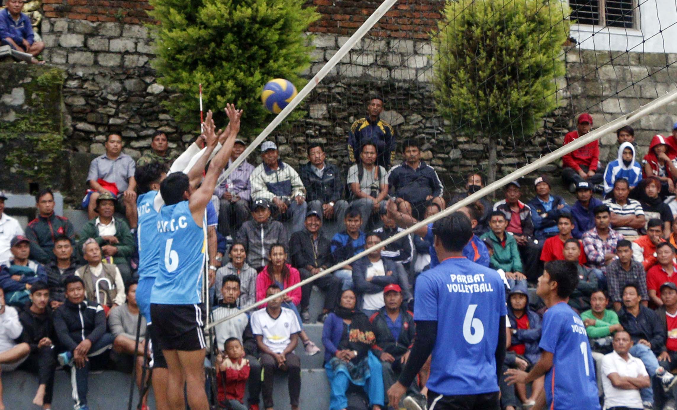 नदीपुरमा जारी भलिबल प्रतियोगितामा टिजी गर्लस् र दोबा समाज उपाधि नजिक