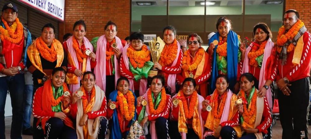 एभीसी सेन्ट्रल जोन विजेता महिला भलिबल च्याम्पियनसिप जितेको नेपाली टिम स्वदेश फिर्ता
