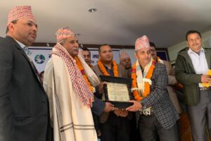 स्वर्गीय रुद्रबहादुर भट्टराई स्मृति पत्रकारिता पुरस्कार स्वतन्त्रता सेनानी एंव अग्रज पत्रकार शर्मालाई प्रदान