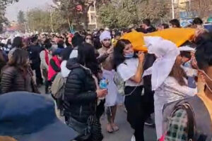 काठमाण्डौमा महिला हिंसा बढेको भन्दै शवयात्रा सहितको वृहत नागरिक मार्चपास