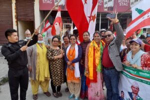 पोखरा १५ मा गठबन्धनको घरदैलो सुरु : युवादेखी वृद्धसम्मको साथ