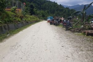 पोखरा २३ मा पिच सडक नदेखेपछि आचार्यले भने, पिच गर्ने जिम्मा गठबन्धनले लिन्छ