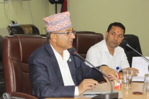 कोत्रेदेखि सेतिपुलसम्म सडकका खाल्डाखुल्डीहरू एक साताभित्र पुर्न प्रमुख आचार्यको निर्देशन