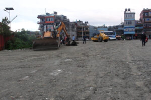 पोखरा बसपार्क व्यवस्थित गर्दै पोखरा महानगरपालिका